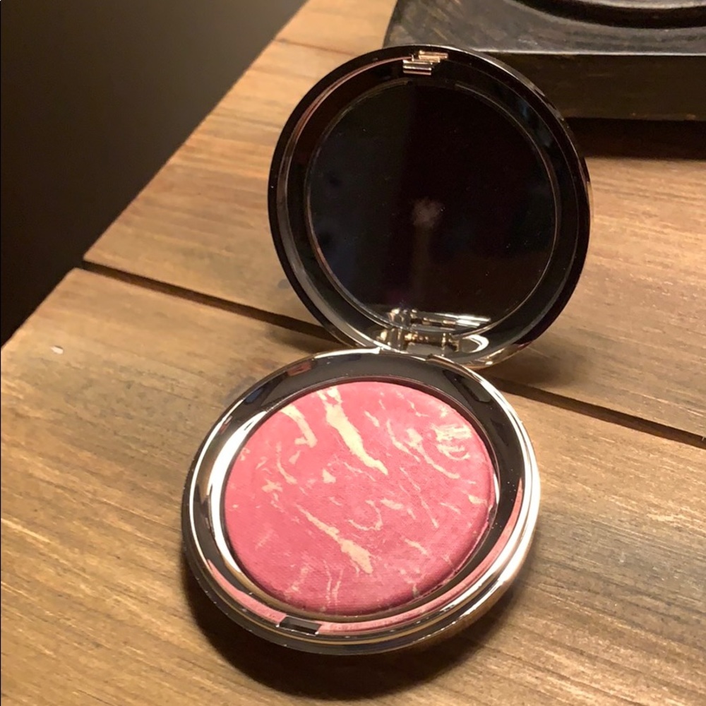 Ciate Marbled light illuminating blush